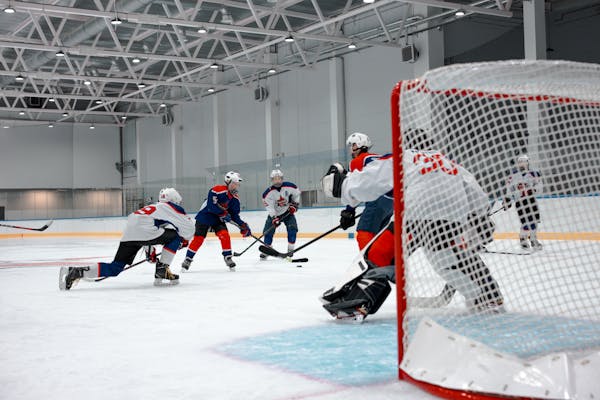 63 advertisewithus right